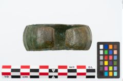 Foto von Bronzemelonenarmreif (NHMW-PRAE-026497)